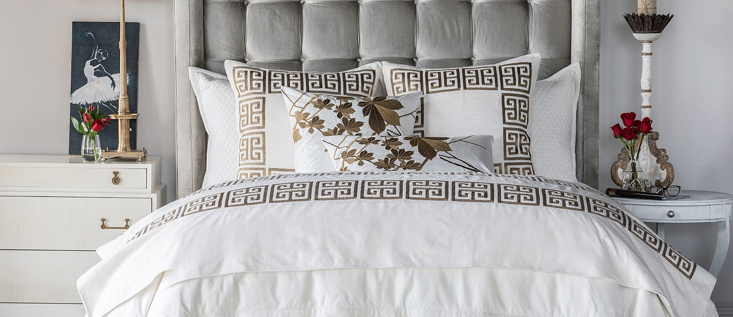 GUY SQ. BORDER PILLOW IVORY BASKETWEAVE/ GOLD METALLIC EMBROIDERY 24X24
